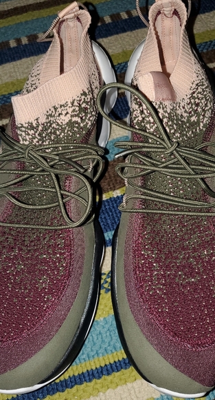 Reebok running shoes - Picture 3 of 6